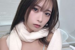 紅羽りお、マフラー×ランジェリーの矛盾美