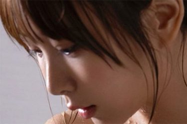 日向葵衣、自慢したい艶ツヤボディ