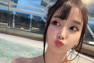 赤羽もも、安心できない入浴ショット