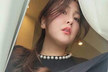 うさまりあ、換気中のたわわバスト