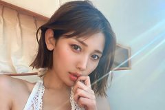 小島みゆ、妖艶なお誘いショット