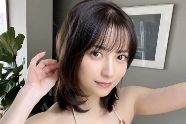 桃月なしこ、圧巻の美貌とスタイル