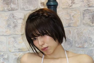 吉瀬結、もじもじグラマラス美女