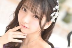 十味、ビジュ炸裂…爽やか寝ころび姫