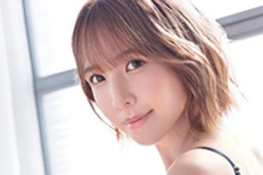 臼井リカ、立派なまん丸ヒップ