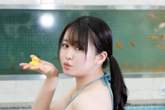 森島詩葉、肉感的な柔らかむちむちボディ