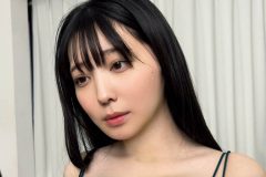 紫藤るい、圧巻の「むにゅ」っとバスト