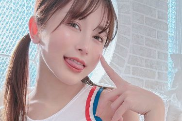 いくみ、下パイ丸出しのチアガール