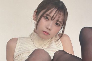 紅羽りお、ビリ黒ストでフェティッシュな色香