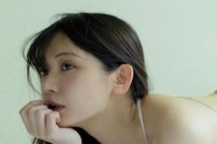 似鳥沙也加、まったり美ボディ