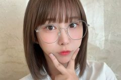 日向葵衣、まじめちゃんの服の中