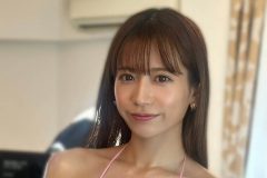 桜りん、テカテカボディの肉体美