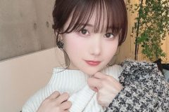 けんけん、艶やかな服の中身