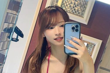 鬼木このは「ほぼヒモ」の極小ビキニ姿