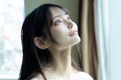 似鳥沙也加、麗しきランジェリー美女