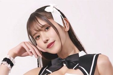 名取くるみ、ニーハイ極上美脚