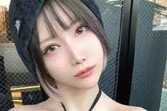 相良ましろ、ニット帽ビキニ美女