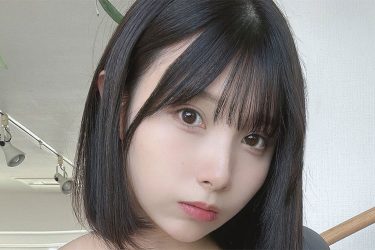 三橋くん、上も下も大胆すぎる水着ライン