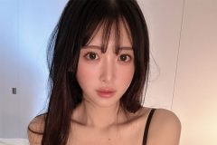 真島なおみ、ベッド上の秘密ポスト