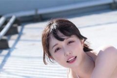 大庭すみ花、眩しすぎる女豹ポーズ