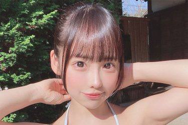 風愛ことり、極小ビキニのボンキュッボン