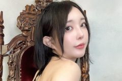 まいてぃ、Tバック水着の美ヒップ自慢