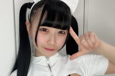 拍羽想、驚異のムニっと「超特大バスト」