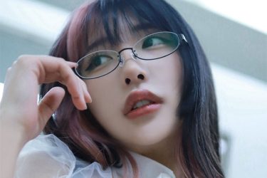 yunocy、大胆グラマラスな社長秘書