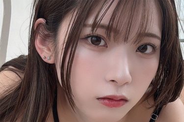 紅羽りお、悩ましの四つん這い