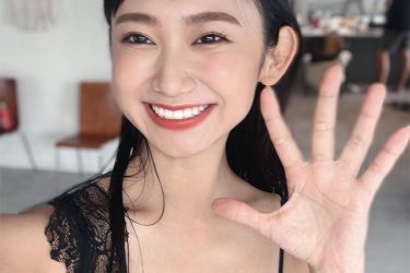 相沢菜々子、パーと華やぐ満面の笑み