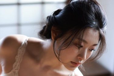 風吹ケイ、色っぽすぎる「令和のサザエさん」
