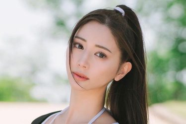 斎藤恭代、イイ女オーラ全開のスーパーボディ