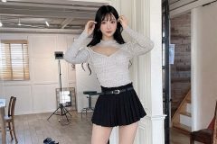 真島なおみ、15センチヒールと極上美脚