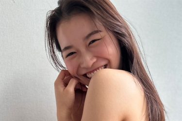 ちなつ、笑顔弾ける桃ヒップ