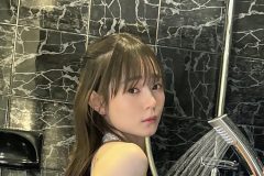 近衛りこ、シャワー中の美しいボディライン