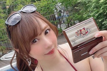 吉田早希、むちむちビキニ姿でゲームウォッチのお誘い