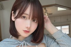 けんけん、泳いだらポロリ確定の水着姿