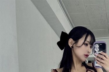 花宮いのり、極上スタイルの圧巻自撮り