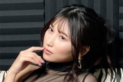 朝比奈りる、色っぽスケスケ花柄トップ