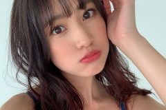 岡本杷奈、ぷく顔と美谷間