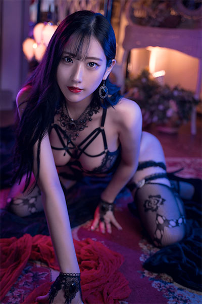 花宮いのり、悪魔的な美貌の画像2