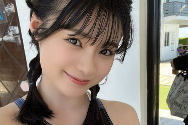 星名美津紀、スケスケ競泳水着