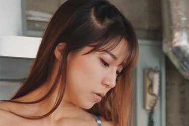 華彩なな、上も下もはだけまくり…