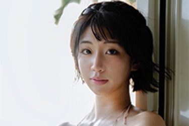 篠塚みあ、スケスケY字の色香