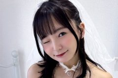 西永彩奈、純白ビキニの花嫁