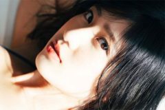 岡本杷奈、光り輝く美バスト