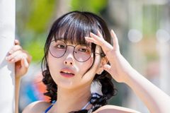 浅川まりな、メガネビキニのギャップ萌え