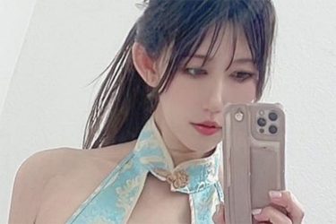 ばむ、極上の美脚とまん丸バスト