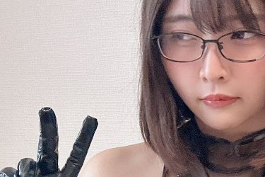橋本ひかり、陰キャで淫キャなサキュバス