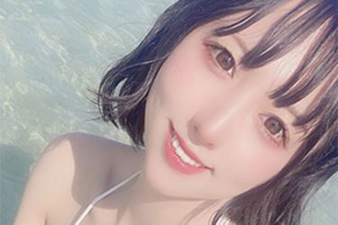 円谷みう、清々しい水中美ボディ